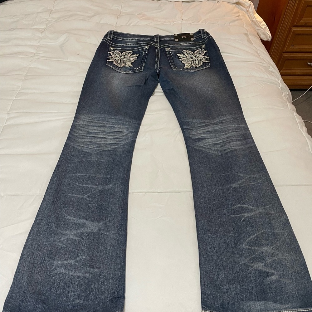 EUC miss me embellished pocket bootcut jeans 31x34